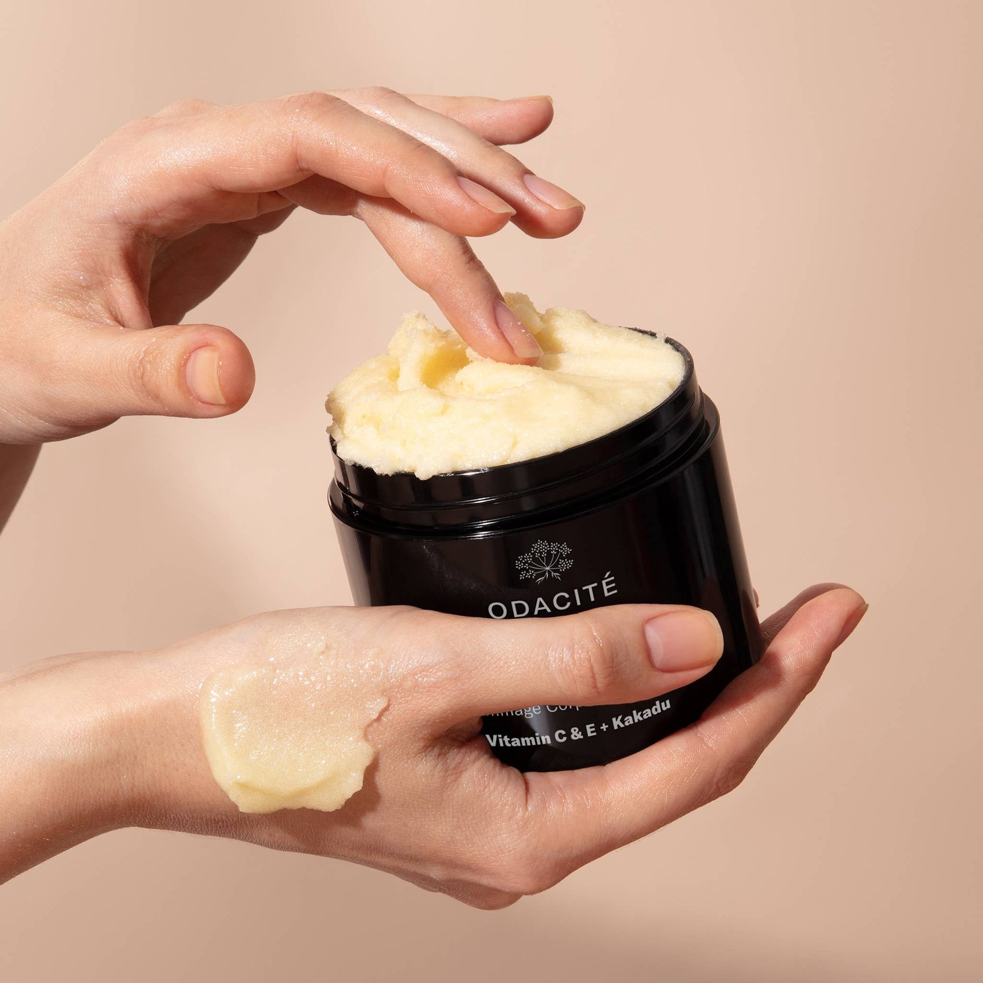 Odacité | C-Smooth Hydra-Firm Body Polish