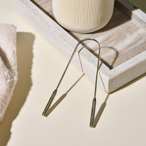 A Bite tongue scraper. 